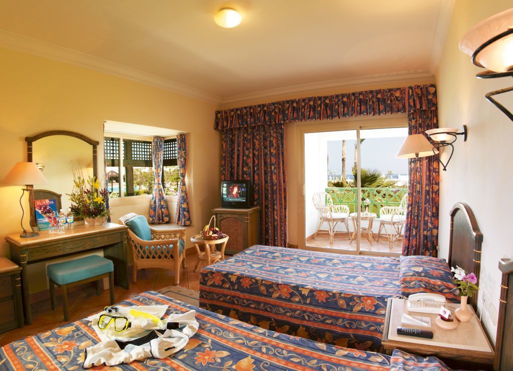 Coral Beach Resort Montazah (Adults Only) Шарм-эль-Шейх Номер фото