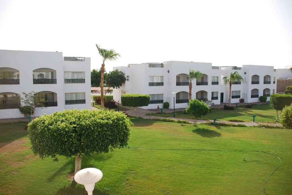 Coral Beach Resort Montazah (Adults Only) Шарм-эль-Шейх Экстерьер фото